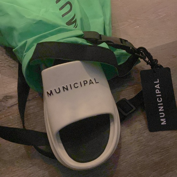 NWT [Municipal] Podium M.Float Slides Sandals White/Black Men’s Sz 11 w Dustbag! - Picture 5 of 15